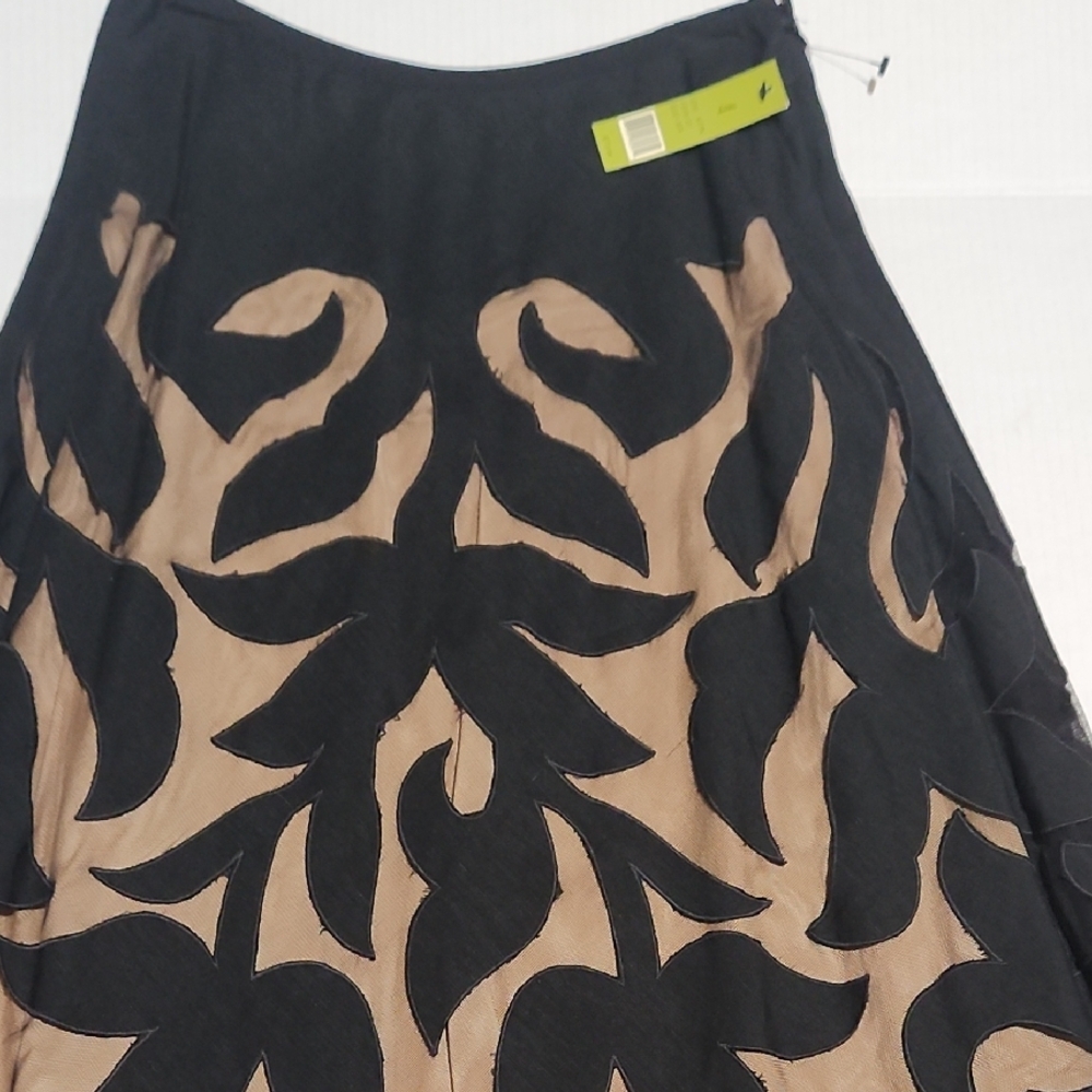 Elegant Black and Beige Skirt